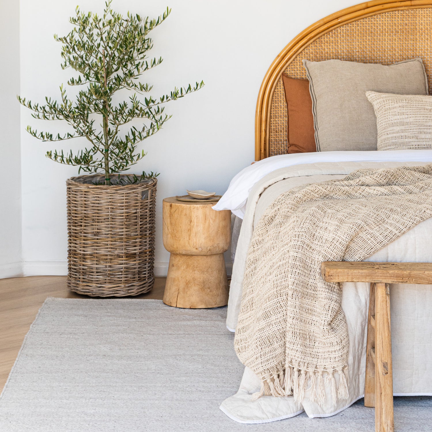 Bates Outdoor/Indoor